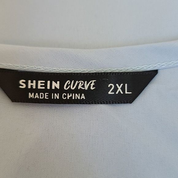 PLUS SIZE SHEIN CURVE WOMAN'S TOP - Picture 6 of 8